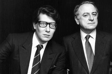 biografia di yves saint laurent|yves saint laurent and pierre berge.